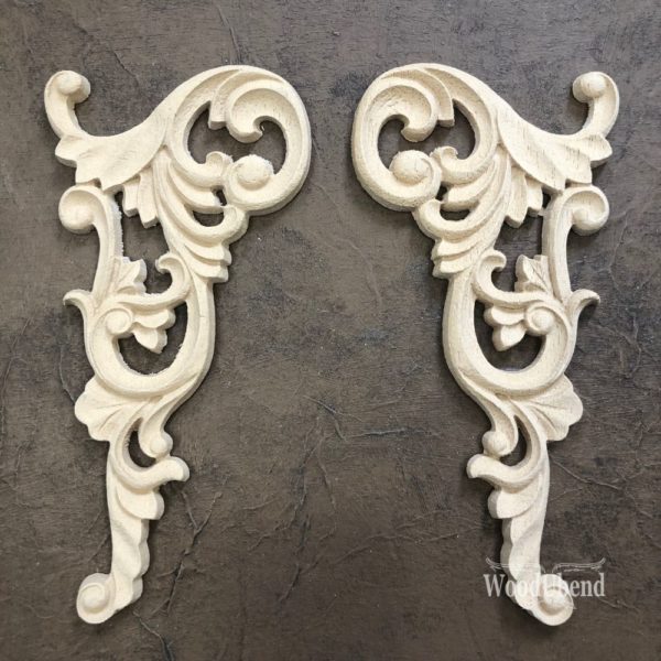 Pair of Corner Scrolls WUB2102 20.5x9.5cms