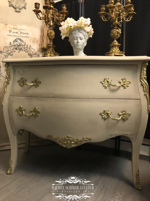 Italian chest of drawers